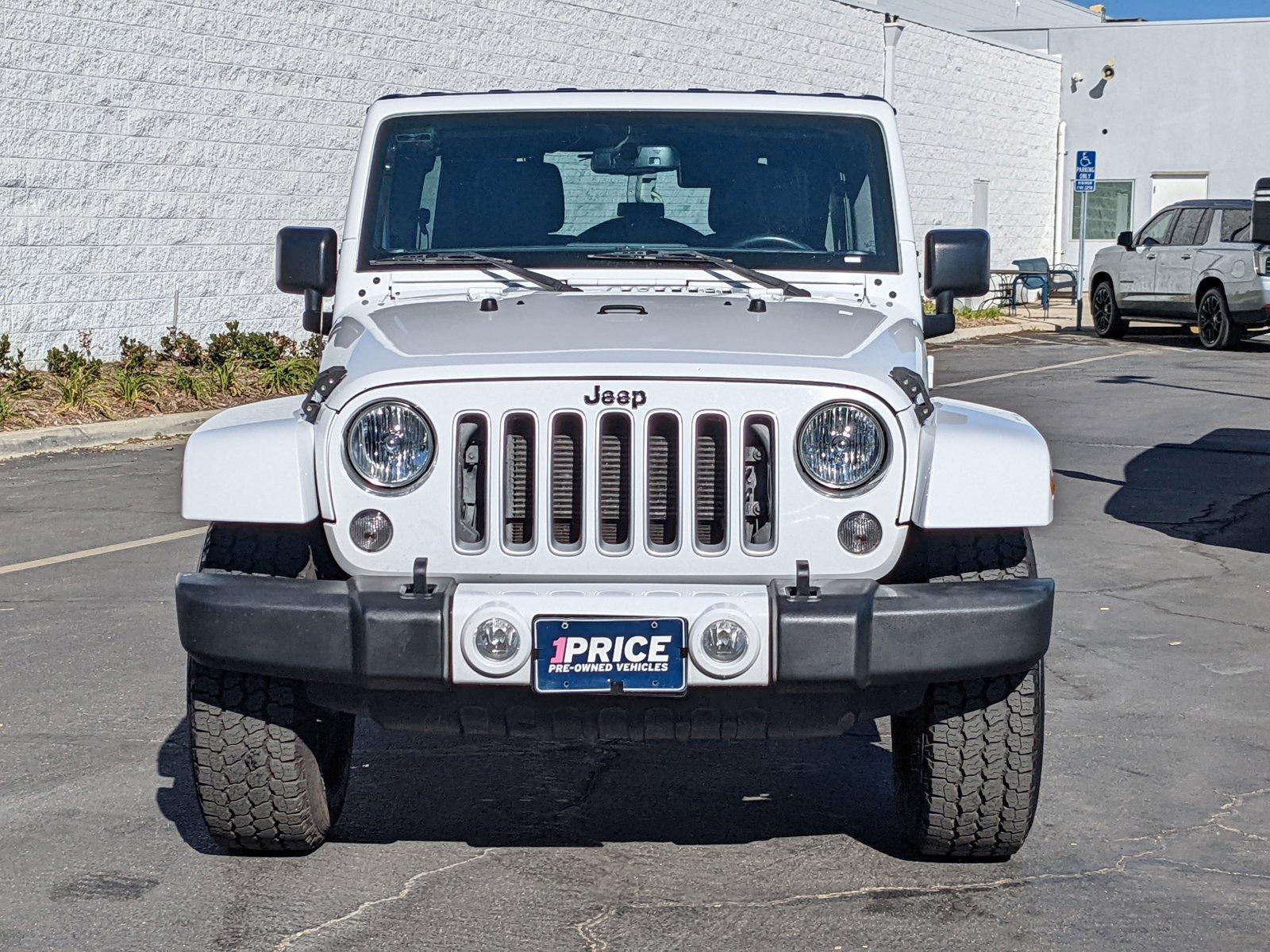 2016 Jeep Wrangler Unlimited Vehicle Photo in VALENCIA, CA 91355-1705