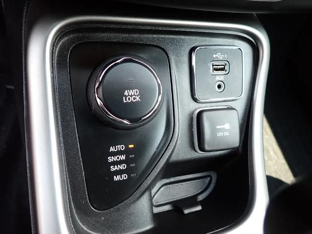 2020 Jeep Compass Vehicle Photo in ZELIENOPLE, PA 16063-2910