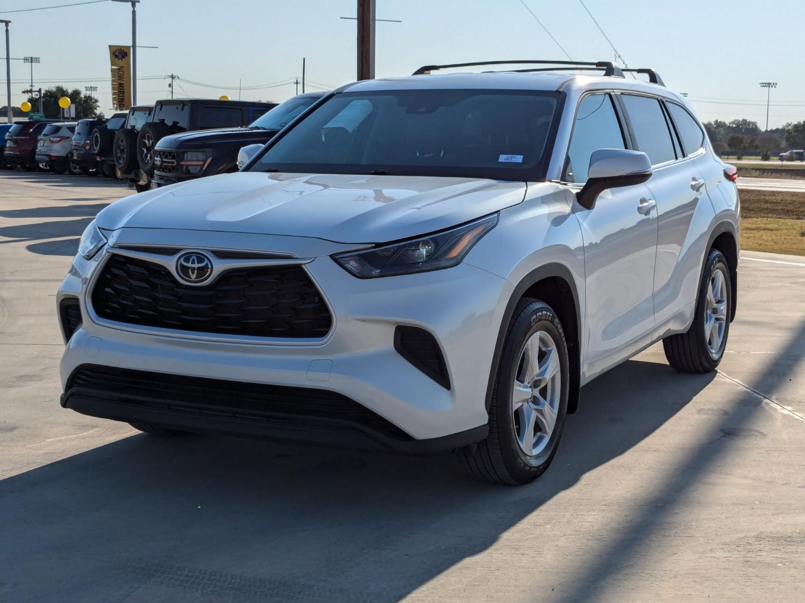 2023 Toyota Highlander Vehicle Photo in Seguin, TX 78155