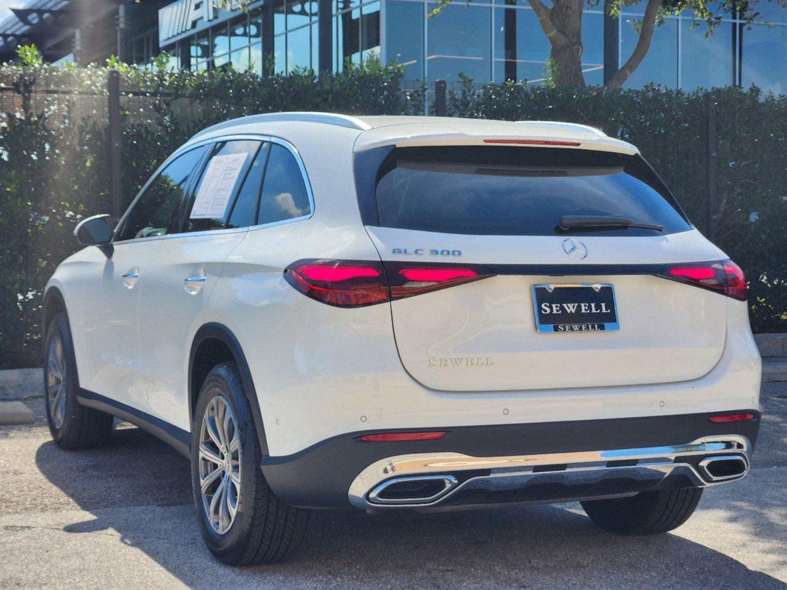 2024 Mercedes-Benz GLC Vehicle Photo in HOUSTON, TX 77079