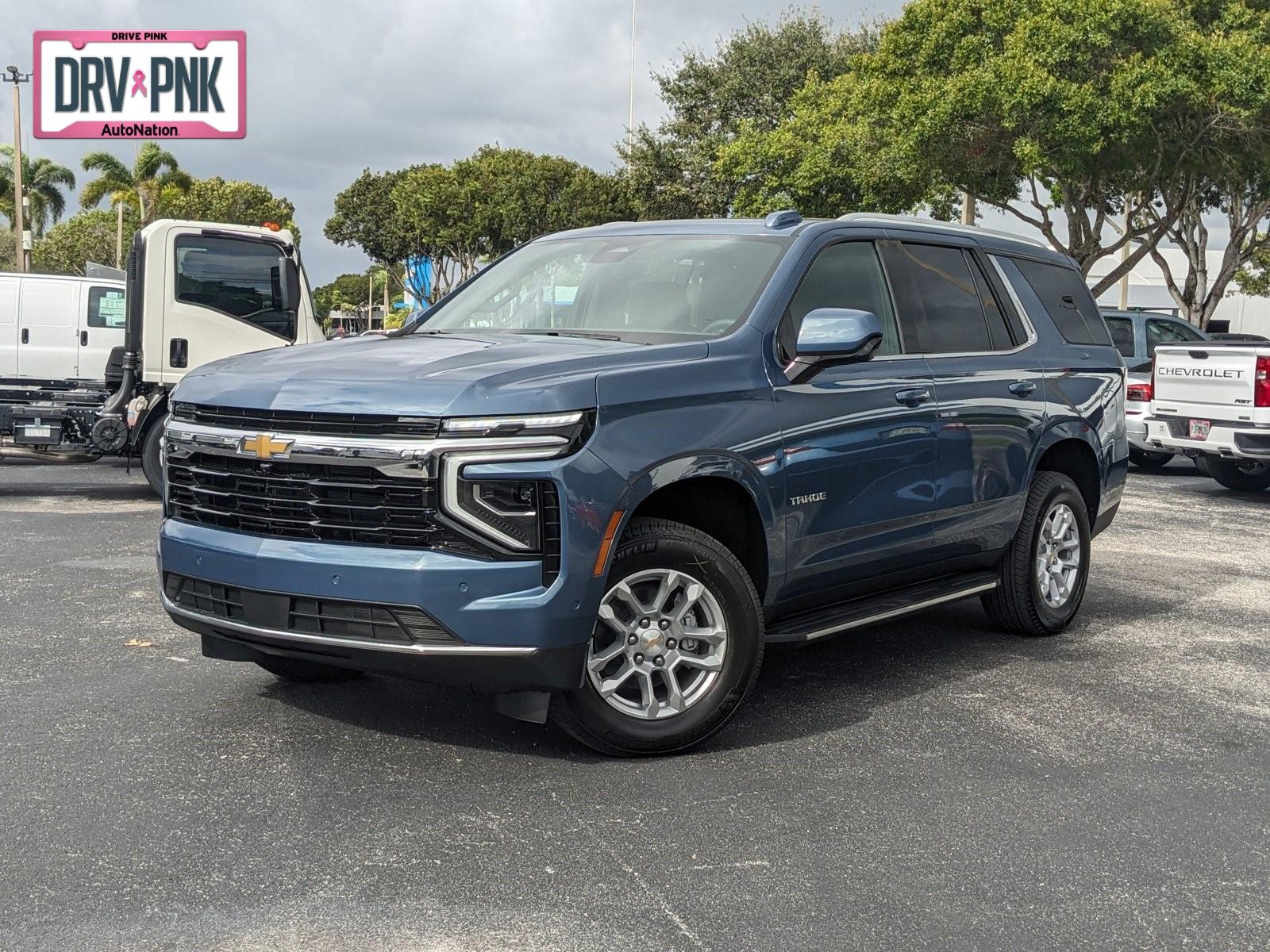 2025 Chevrolet Tahoe Vehicle Photo in GREENACRES, FL 33463-3207