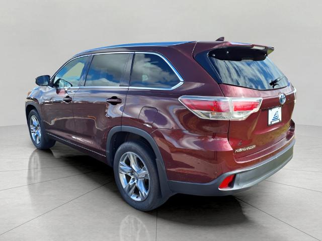 2015 Toyota Highlander Hybrid Vehicle Photo in Oshkosh, WI 54904