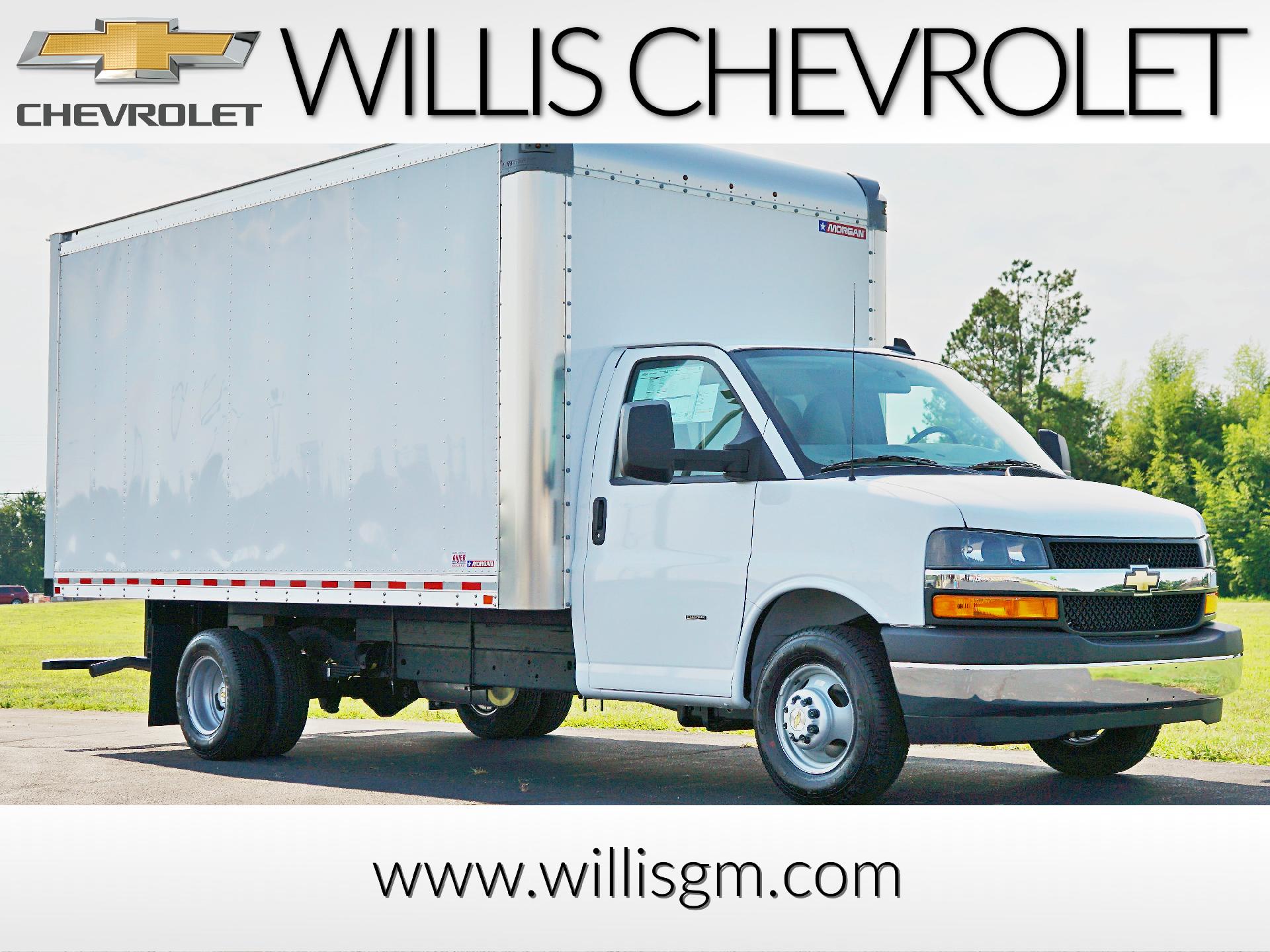 2024 Chevrolet Express Cutaway 3500 Vehicle Photo in SMYRNA, DE 19977-2874