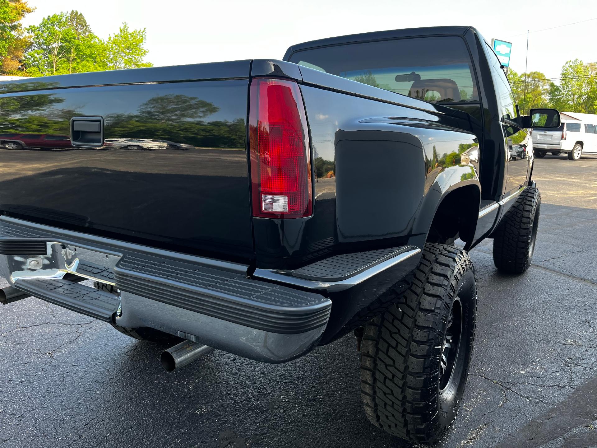 1988 Chevrolet 1/2 Ton Pickups Vehicle Photo in CLARE, MI 48617-9414