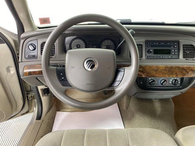 2007 Mercury Grand Marquis Vehicle Photo in MEDINA, OH 44256-9001