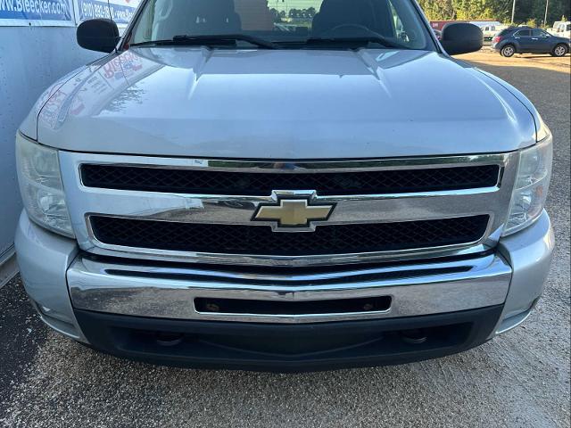 2011 Chevrolet Silverado 1500 Vehicle Photo in DUNN, NC 28334-8900