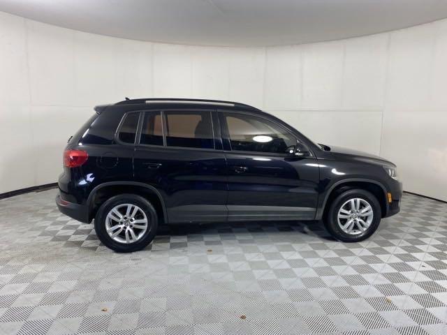 2017 Volkswagen Tiguan Vehicle Photo in MEDINA, OH 44256-9001