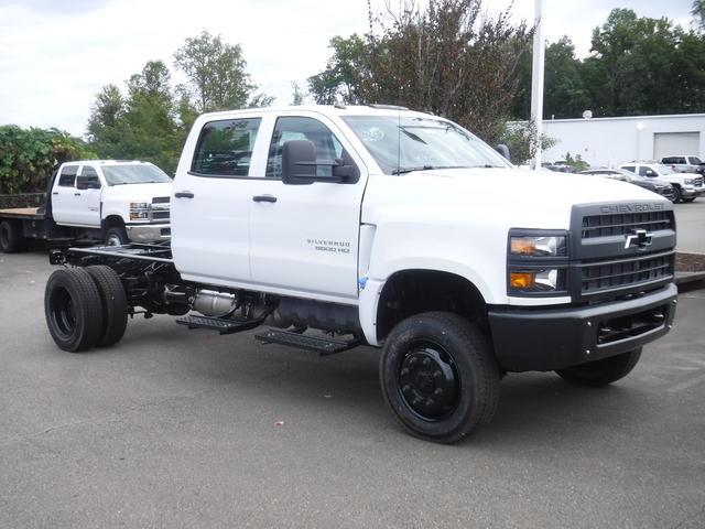 2024 Chevrolet Silverado 5500 HD Vehicle Photo in JASPER, GA 30143-8655