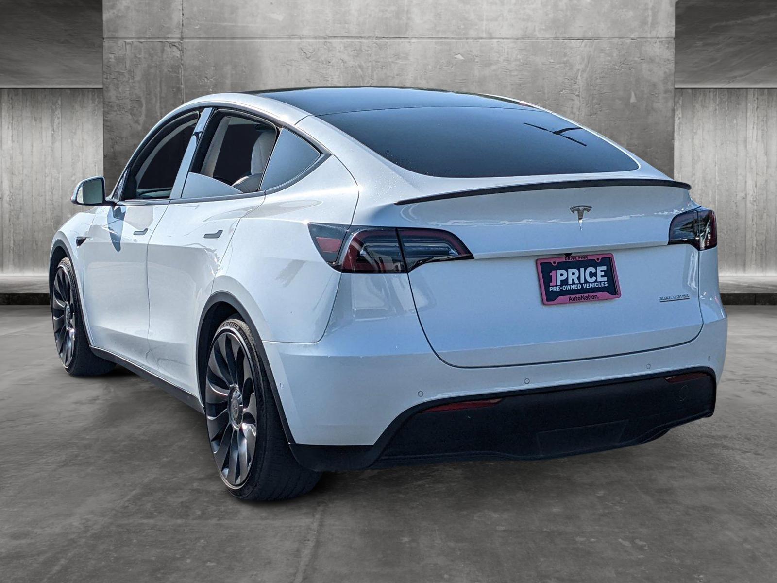 2022 Tesla Model Y Vehicle Photo in VALENCIA, CA 91355-1705