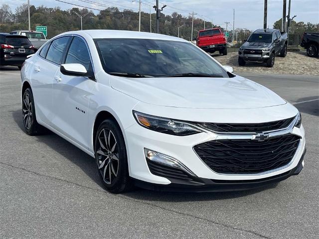 2025 Chevrolet Malibu Vehicle Photo in ALCOA, TN 37701-3235