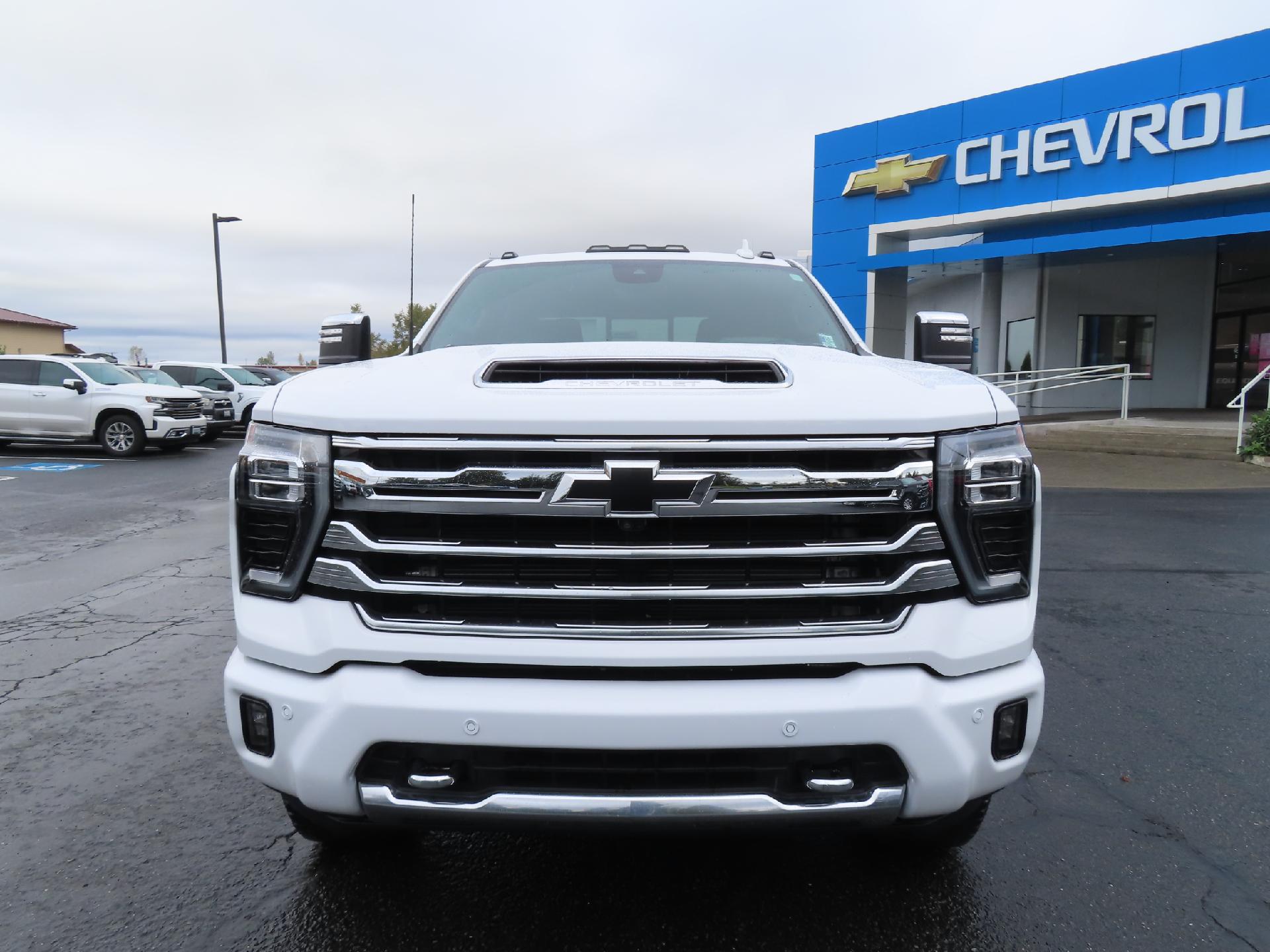 Used 2024 Chevrolet Silverado 2500HD High Country with VIN 1GC4YREY9RF109161 for sale in Enumclaw, WA