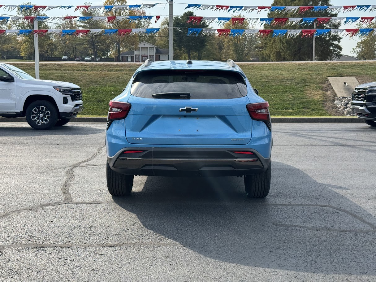 2025 Chevrolet Trax Vehicle Photo in BOONVILLE, IN 47601-9633