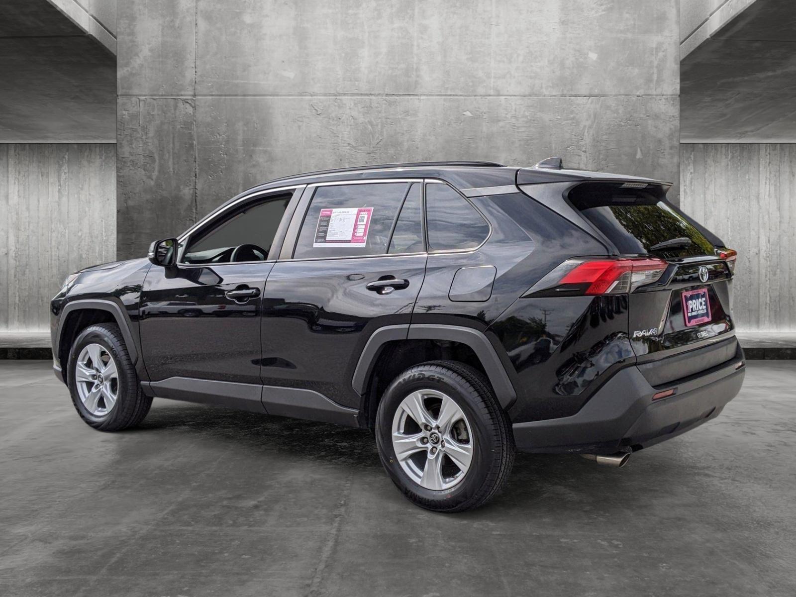 2019 Toyota RAV4 Vehicle Photo in LAUREL, MD 20707-4697