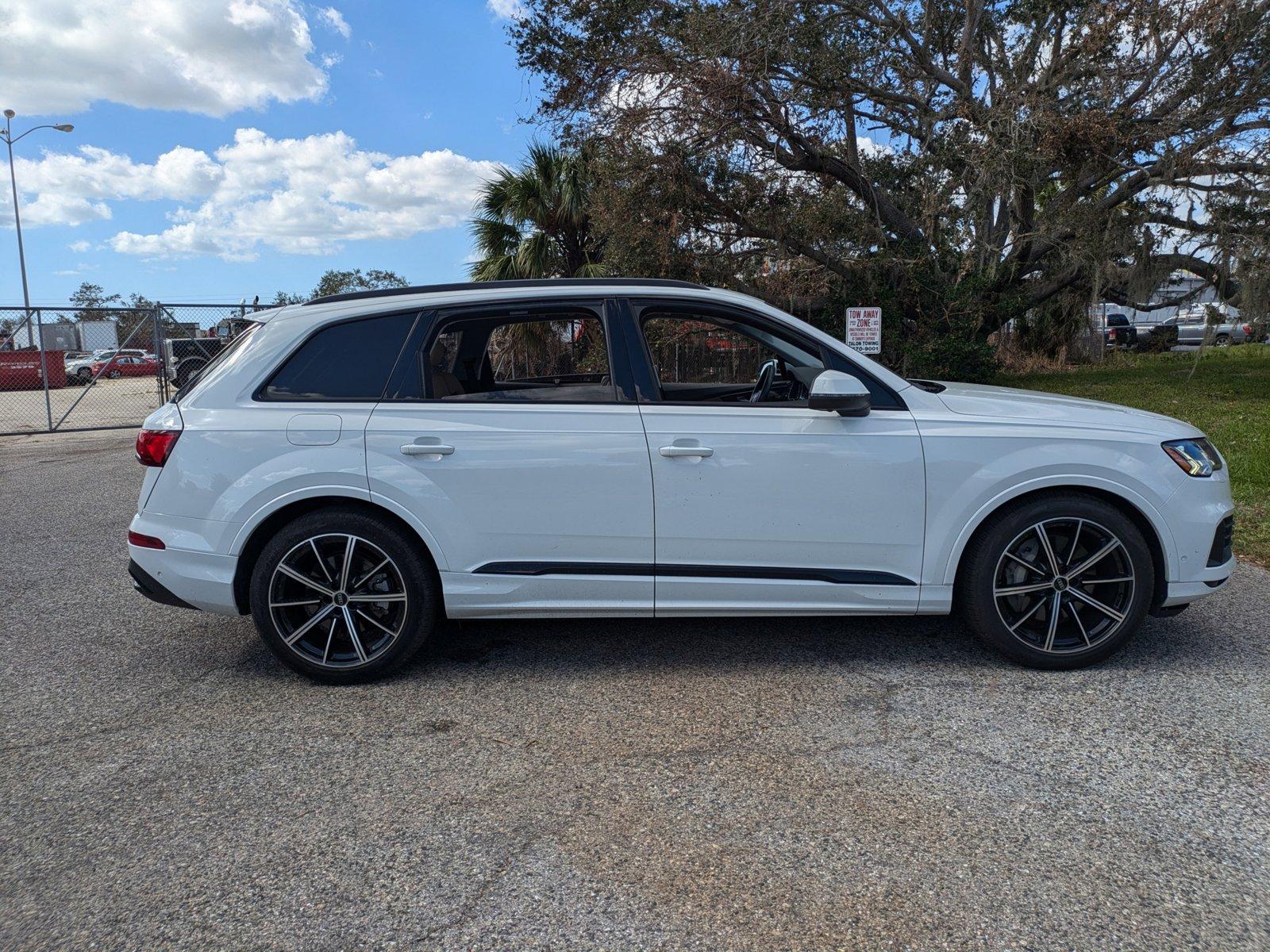 2021 Audi Q7 Vehicle Photo in Sarasota, FL 34231