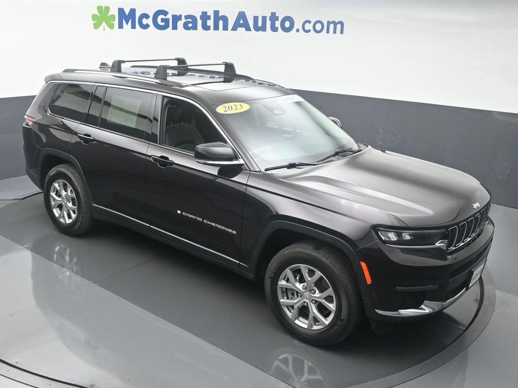 2022 Jeep Grand Cherokee L Vehicle Photo in Cedar Rapids, IA 52402