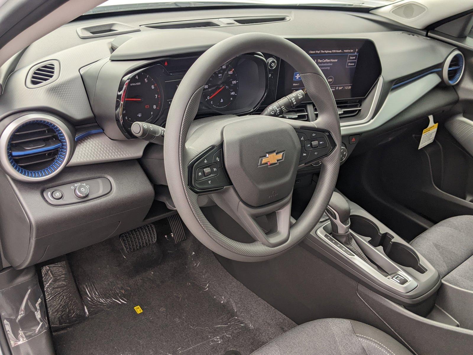 2025 Chevrolet Trax Vehicle Photo in PEMBROKE PINES, FL 33024-6534