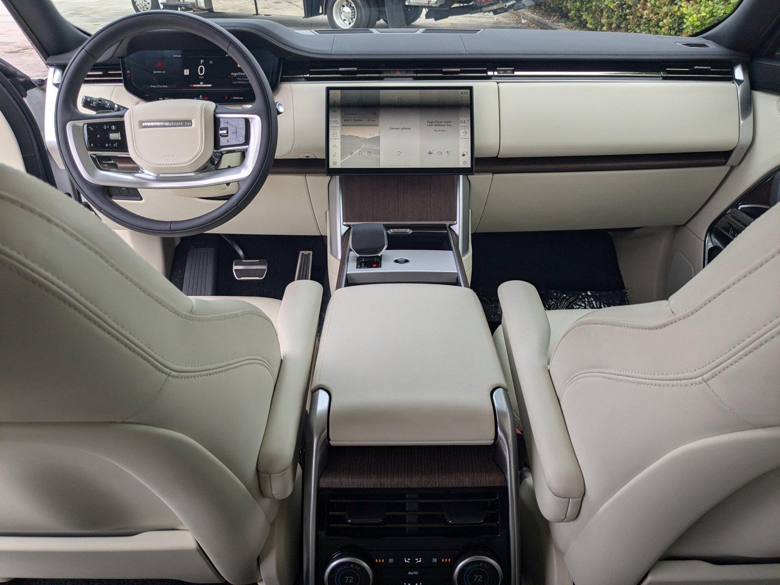 2024 Land Rover Range Rover Vehicle Photo in Pompano Beach, FL 33064