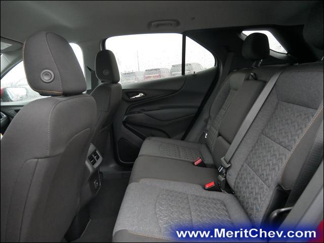 2024 Chevrolet Equinox Vehicle Photo in MAPLEWOOD, MN 55119-4794