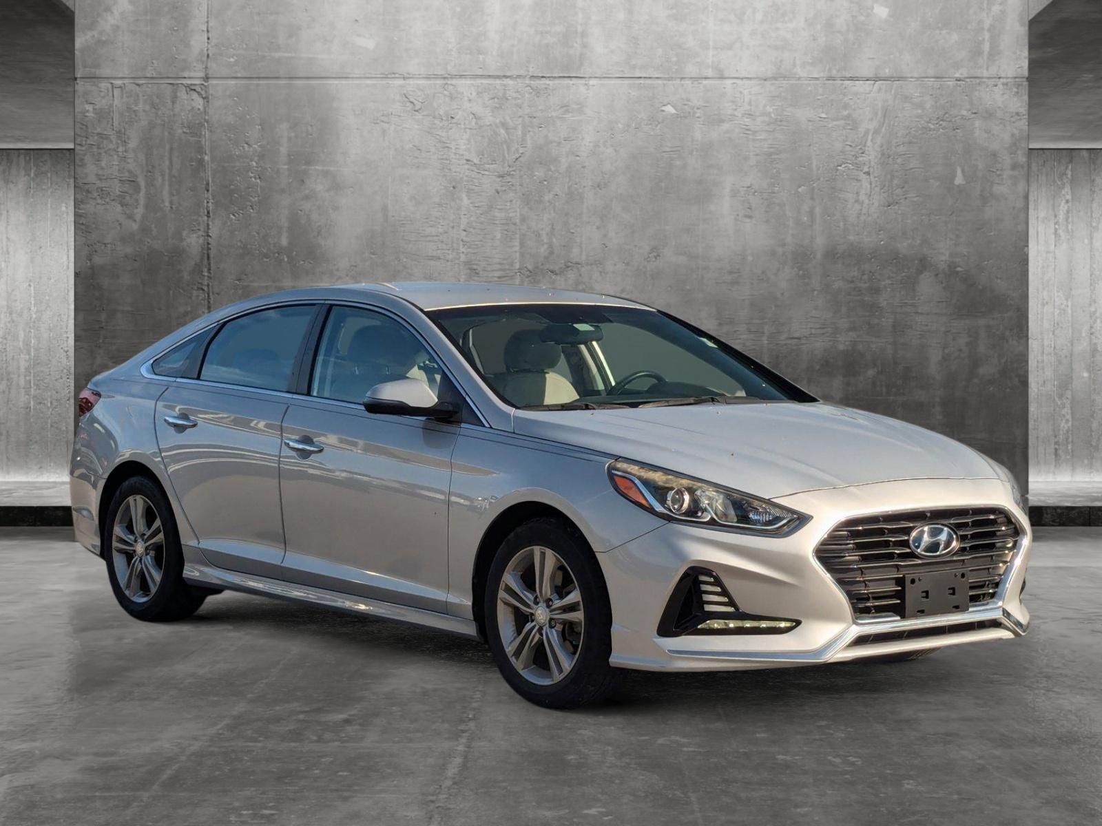 2018 Hyundai SONATA Vehicle Photo in St. Petersburg, FL 33713