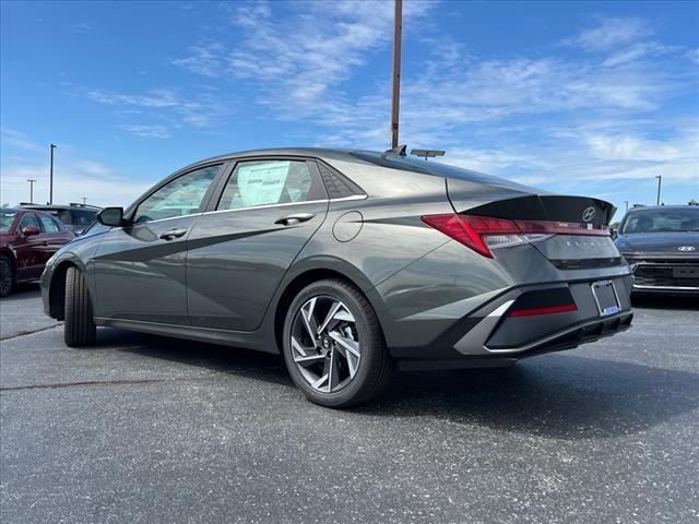 2024 Hyundai ELANTRA Vehicle Photo in O'Fallon, IL 62269