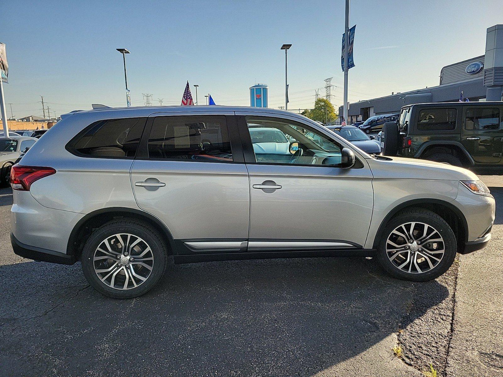 2018 Mitsubishi Outlander Vehicle Photo in Plainfield, IL 60586