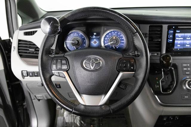 2017 Toyota Sienna Vehicle Photo in NORTH RIVERSIDE, IL 60546-1404