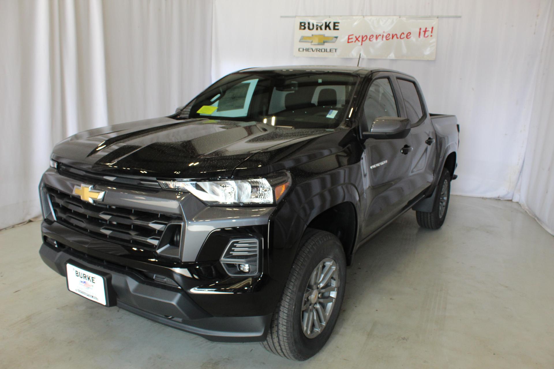 2024 Chevrolet Colorado Vehicle Photo in NORTHAMPTON, MA 01060-1120