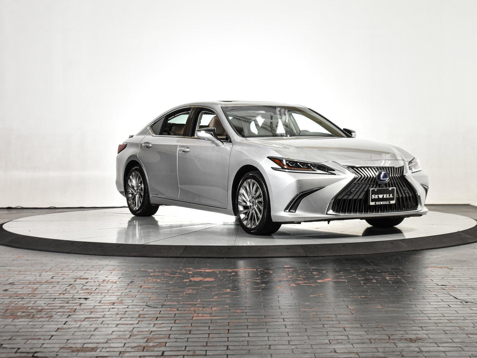 2019 Lexus ES 300h Vehicle Photo in DALLAS, TX 75235