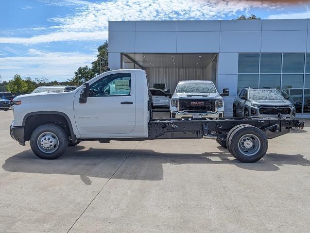 2025 Chevrolet Silverado 3500 HD Chassis Cab Vehicle Photo in POMEROY, OH 45769-1023