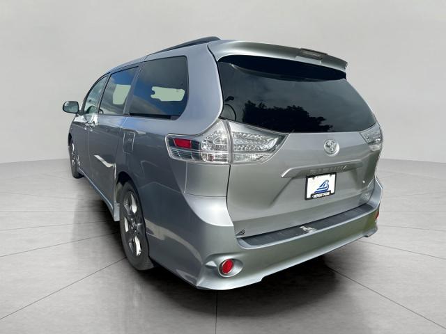 2018 Toyota Sienna Vehicle Photo in MANITOWOC, WI 54220-5838