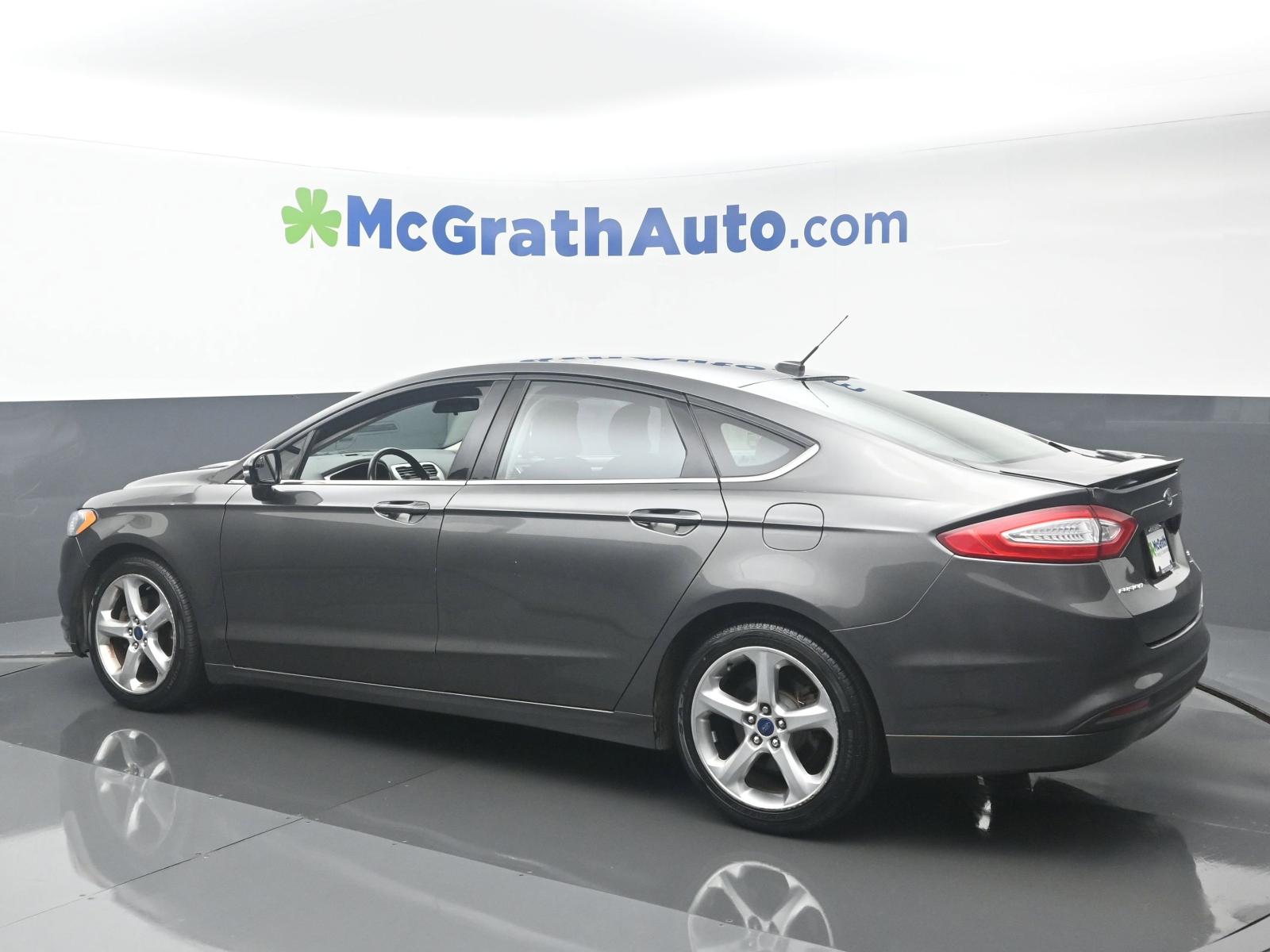 2016 Ford Fusion Vehicle Photo in Cedar Rapids, IA 52402