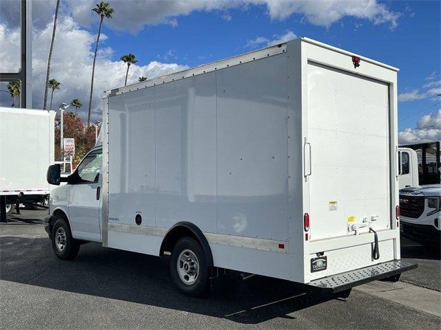 2023 GMC Savana Cutaway 3500 Vehicle Photo in PASADENA, CA 91107-3803