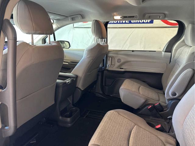 2021 Toyota Sienna Vehicle Photo in RED SPRINGS, NC 28377-1640