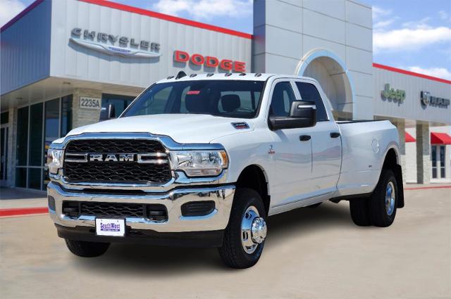 2024 Ram 3500 Vehicle Photo in Cleburne, TX 76033