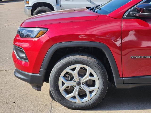 2025 Jeep Compass Vehicle Photo in Ennis, TX 75119-5114