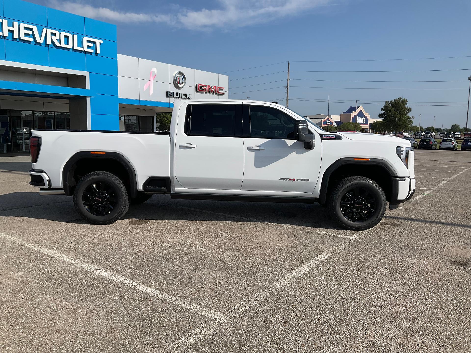 2024 GMC Sierra 2500 HD Vehicle Photo in PONCA CITY, OK 74601-1036