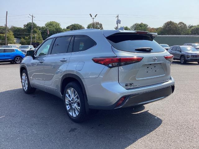 2021 Toyota Highlander Vehicle Photo in Gardner, MA 01440