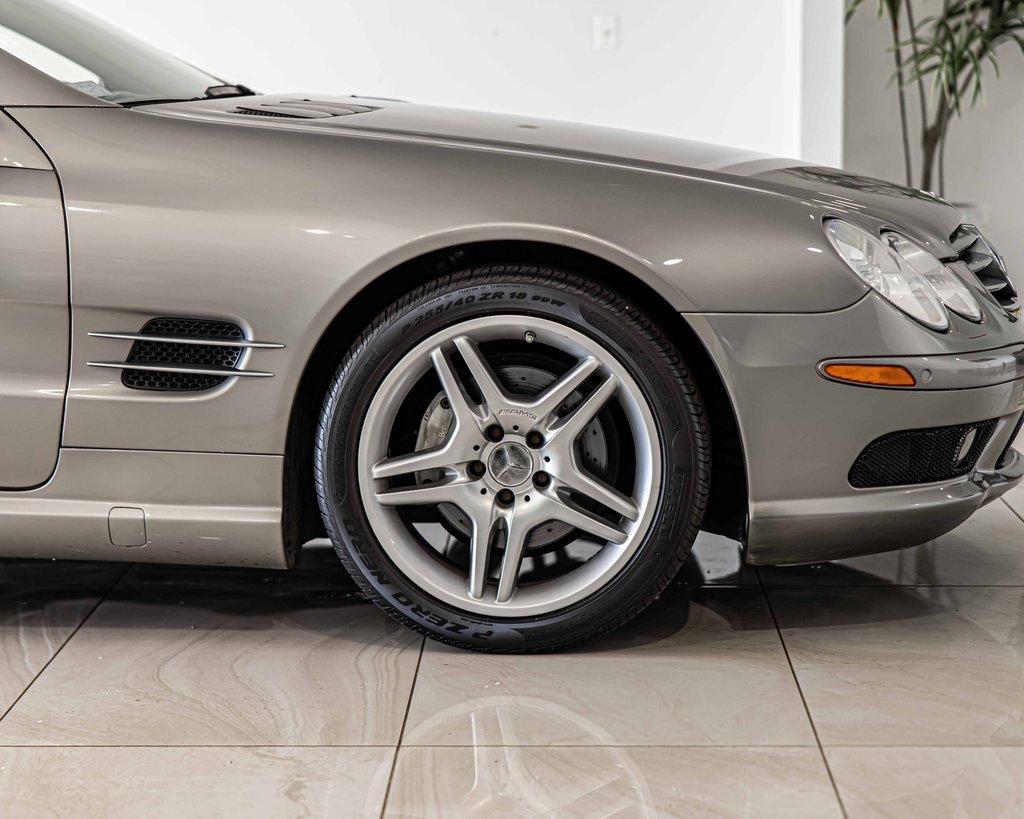 2006 Mercedes-Benz SL-Class Vehicle Photo in Saint Charles, IL 60174