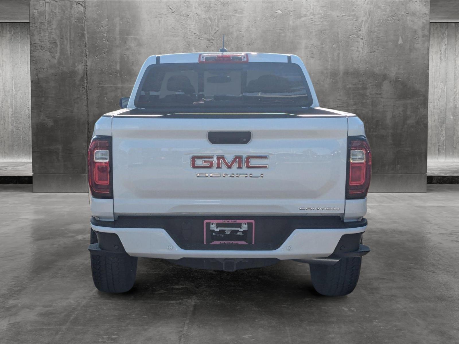 2024 GMC Canyon Vehicle Photo in LONE TREE, CO 80124-2750