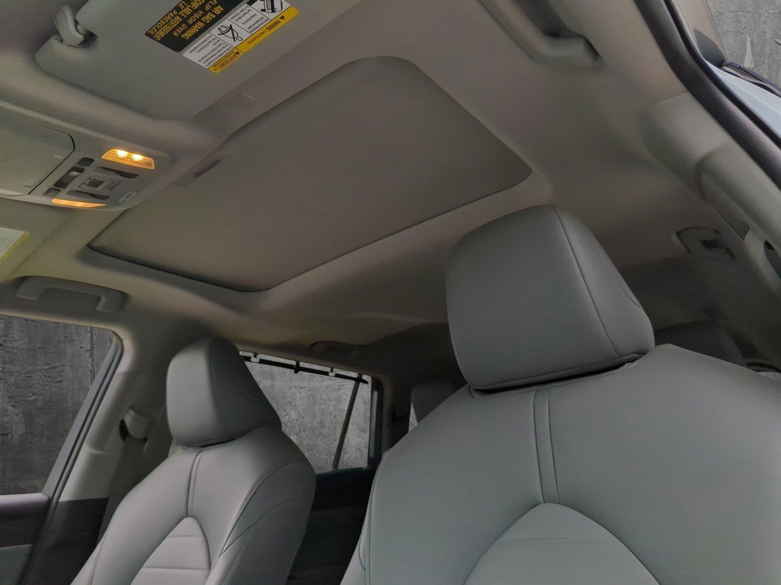 2020 Toyota Highlander Vehicle Photo in Pembroke Pines, FL 33027