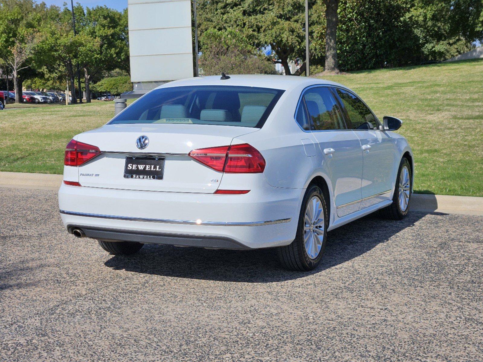 2016 Volkswagen Passat Vehicle Photo in Fort Worth, TX 76132