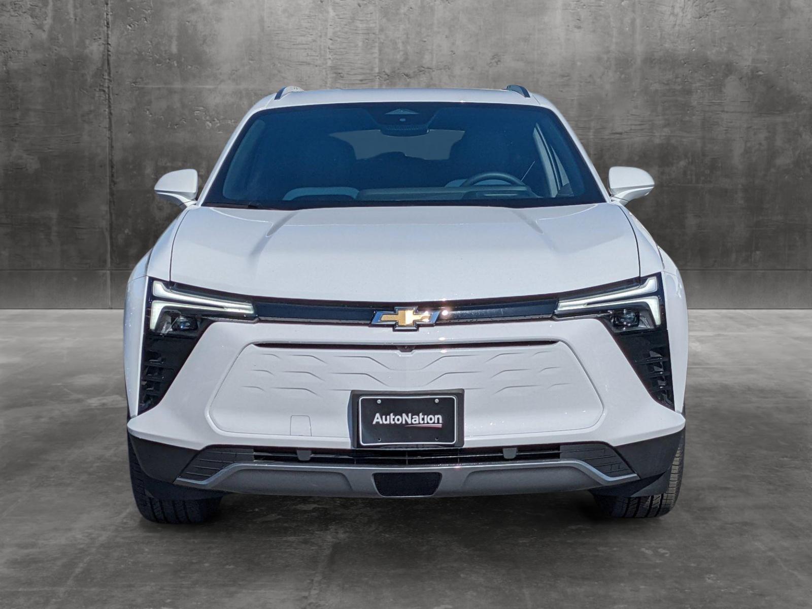 2024 Chevrolet Blazer EV Vehicle Photo in VALENCIA, CA 91355-1705