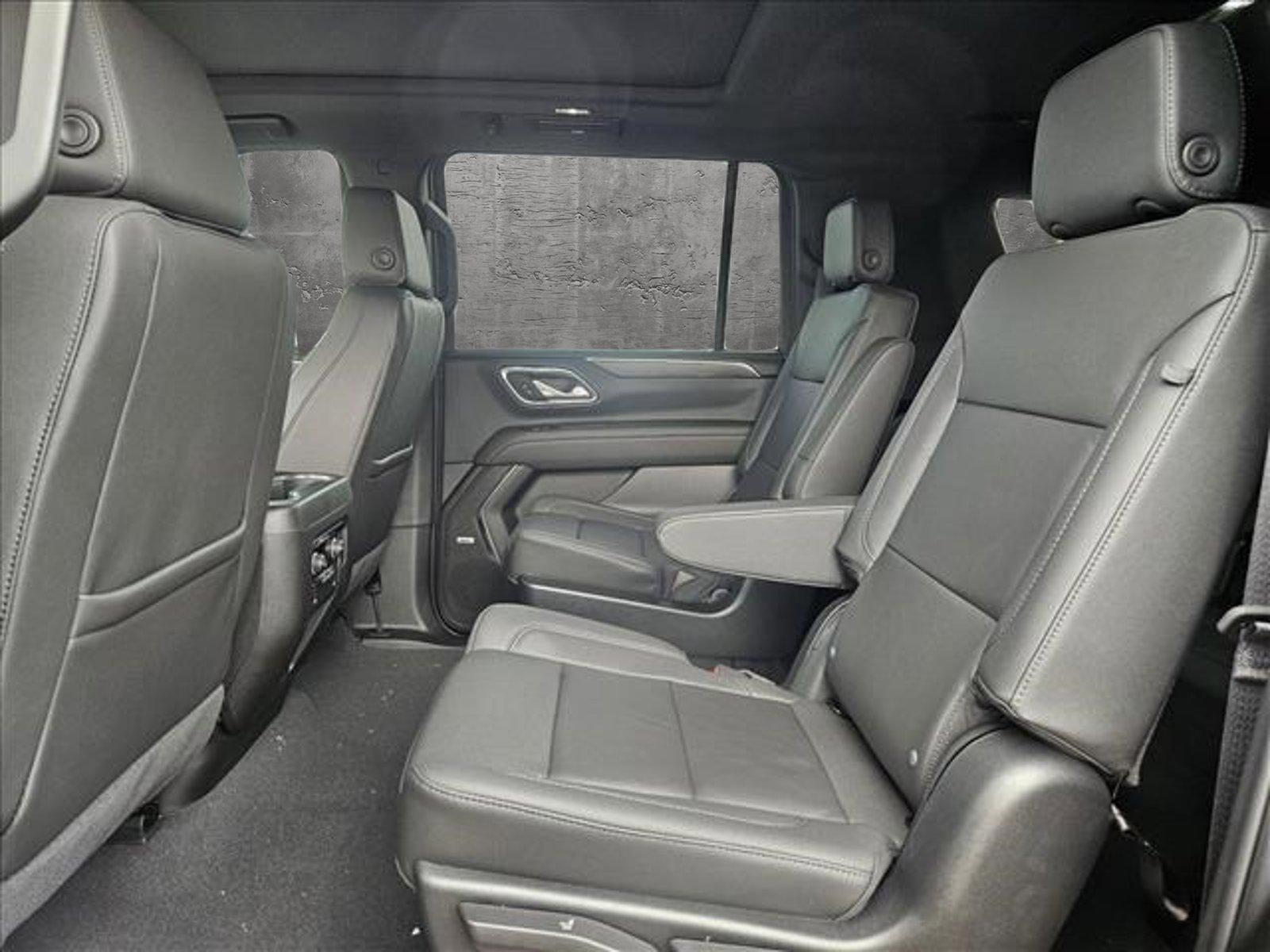 2024 Chevrolet Suburban Vehicle Photo in PEORIA, AZ 85382-3715