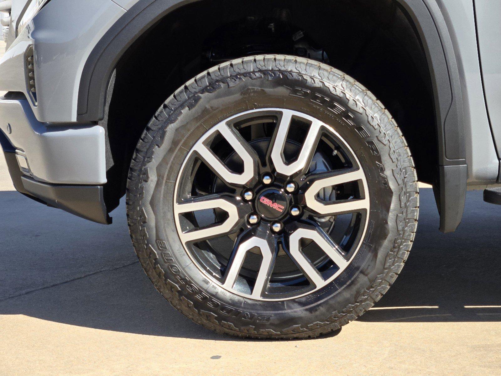 2025 GMC Sierra 1500 Vehicle Photo in DALLAS, TX 75209-3016