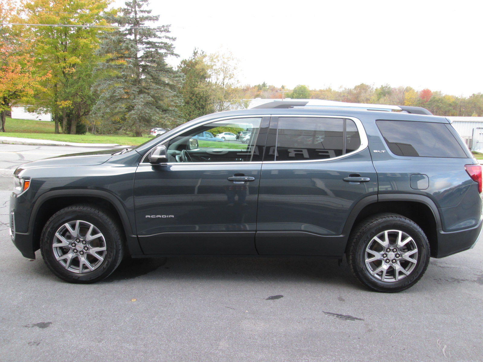 Certified 2020 GMC Acadia SLT with VIN 1GKKNULS8LZ121376 for sale in Vandling, PA