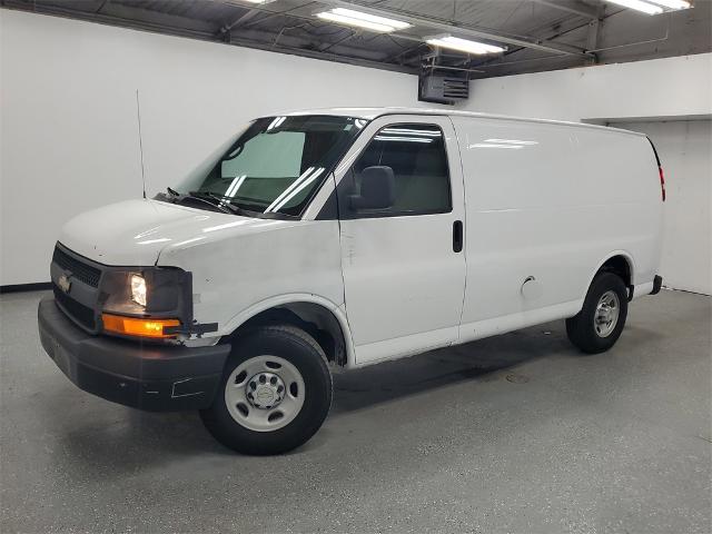 2008 Chevrolet Express Cargo Van Vehicle Photo in SAGINAW, MI 48603-3712