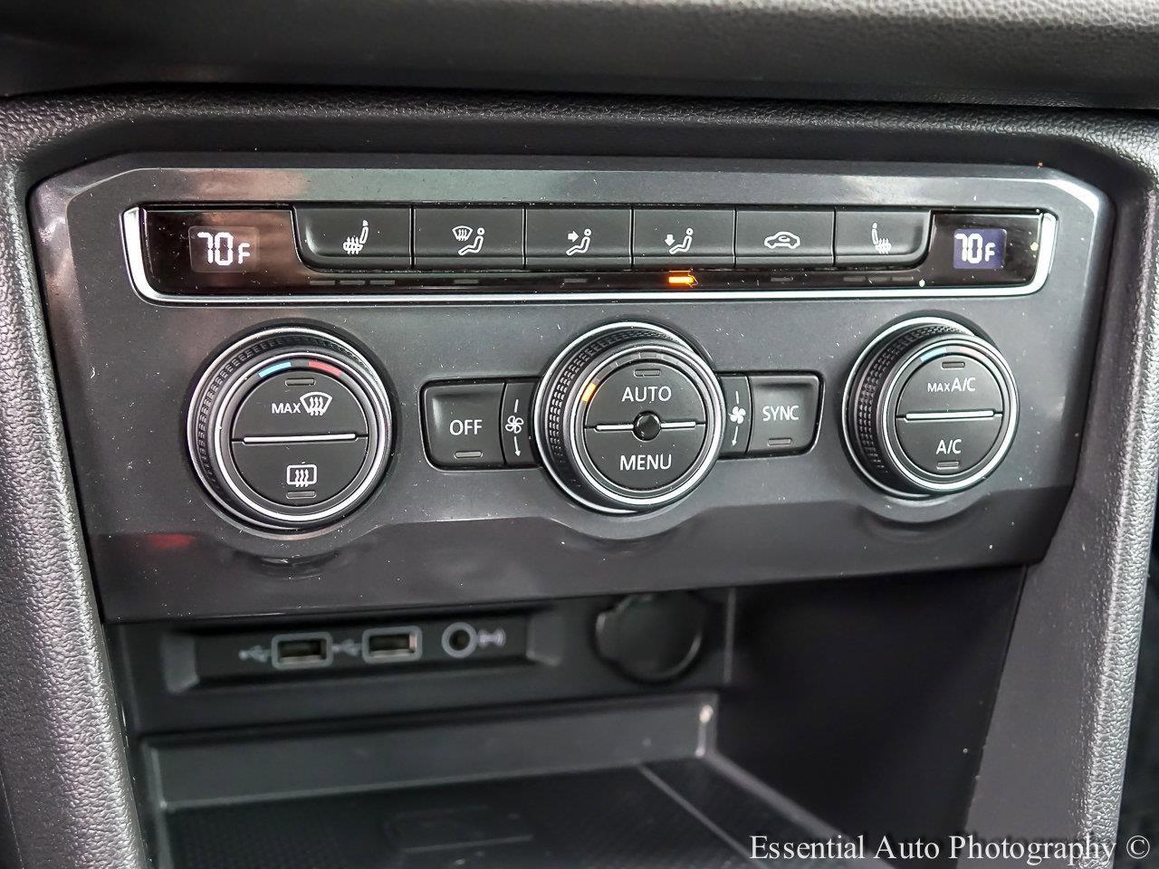 2020 Volkswagen Tiguan Vehicle Photo in Saint Charles, IL 60174