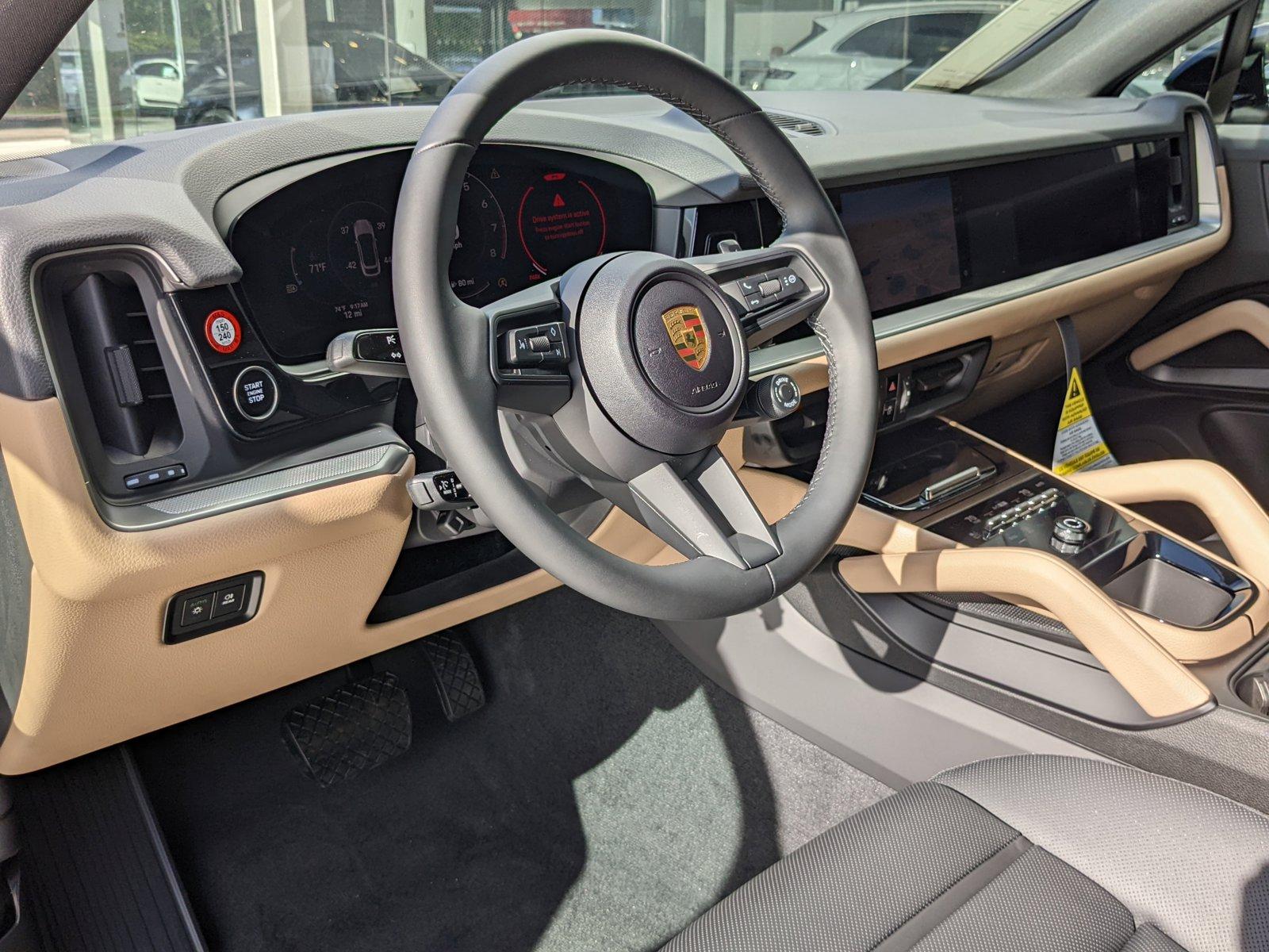 2024 Porsche Cayenne Vehicle Photo in Maitland, FL 32751