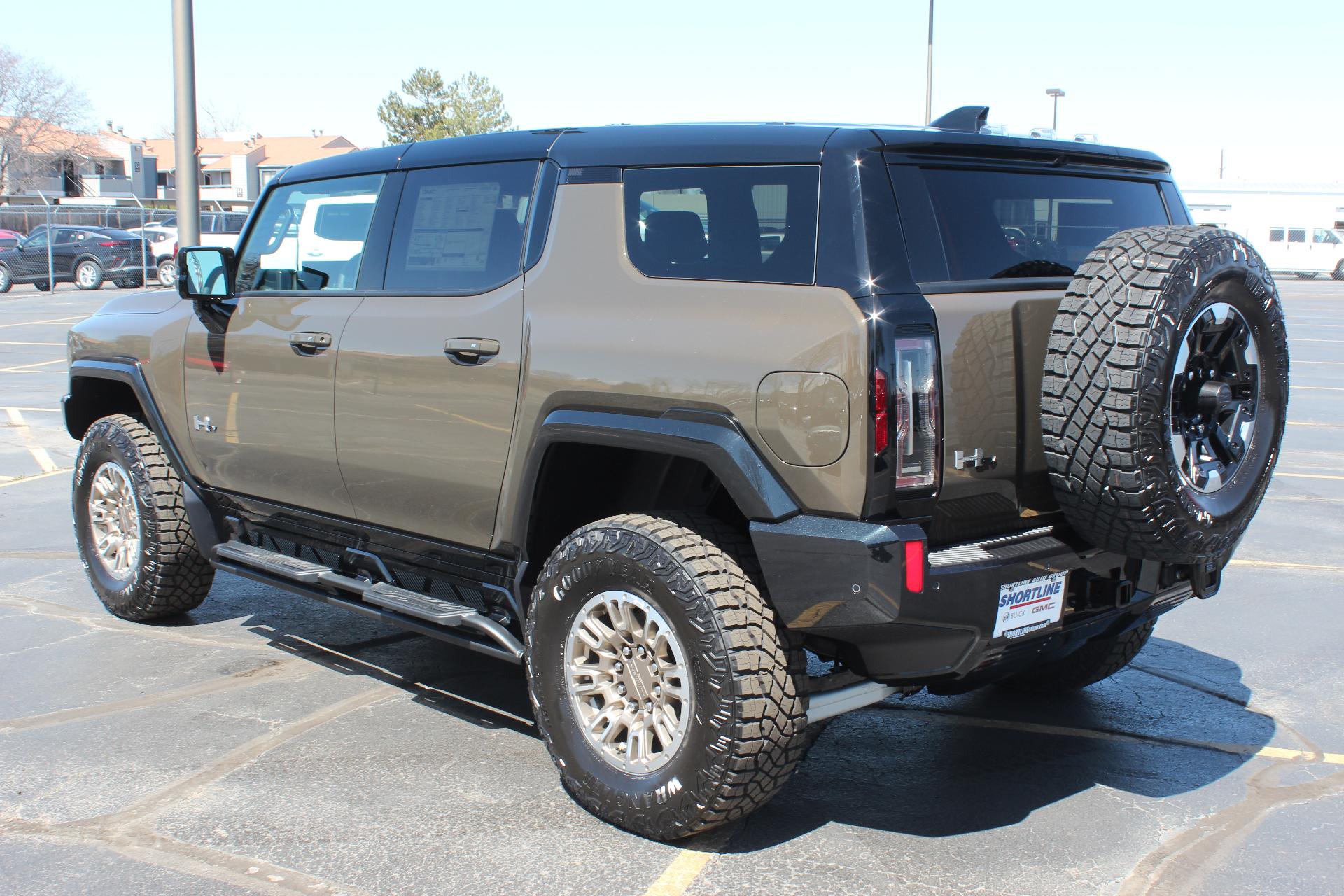 2024 GMC HUMMER EV SUV Vehicle Photo in AURORA, CO 80012-4011