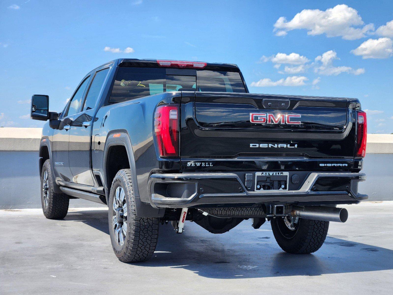 2024 GMC Sierra 2500 HD Vehicle Photo in DALLAS, TX 75209-3016